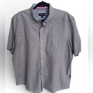 Johnston & Murphy Men’s Button Up Casual Shark Pattern Short Sleeve Shirt